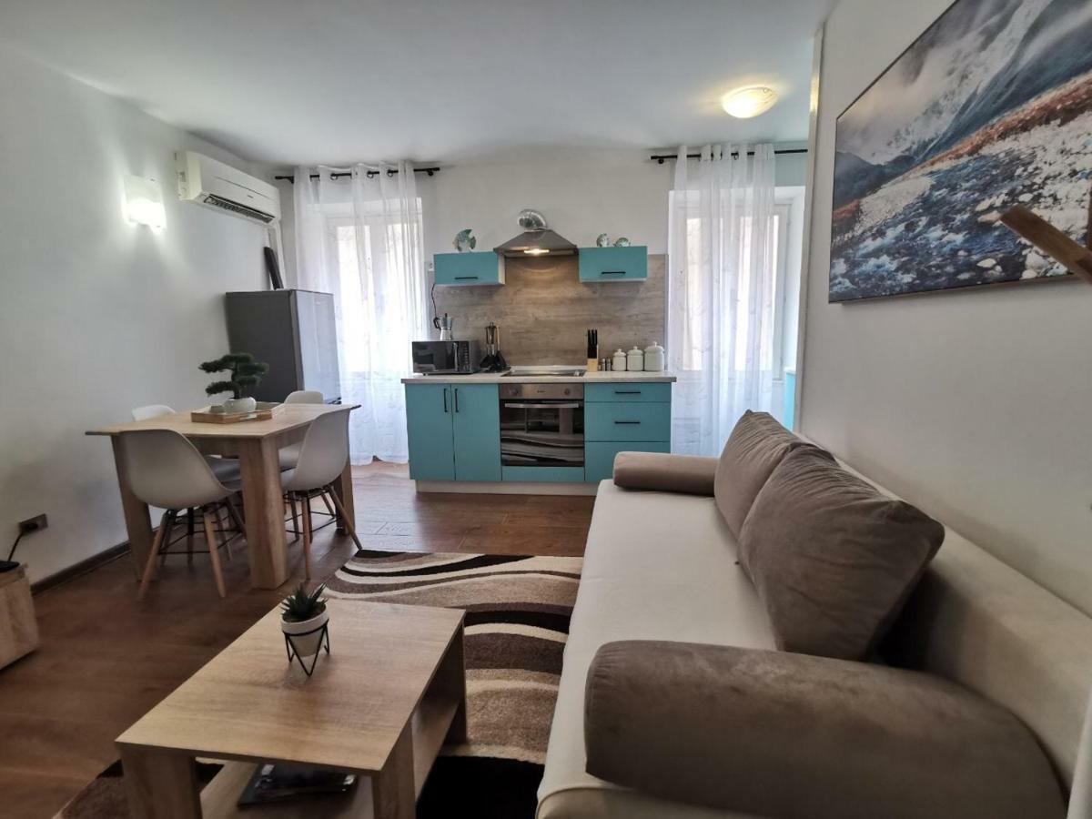 A Charming One-Bedroom Apartment In The Heart Of 'Rovinj' Exterior foto